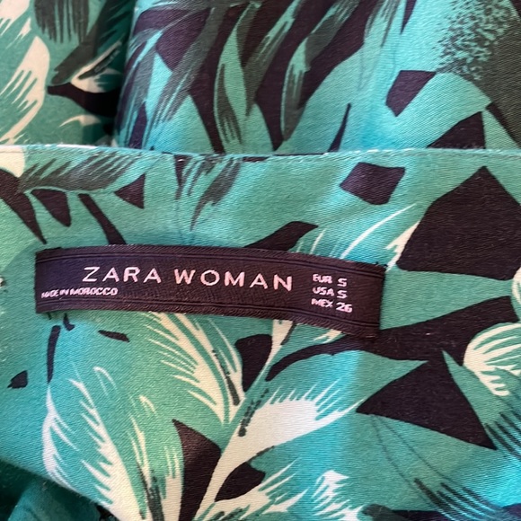 Zara Green Floral Fit and Flare Dress - Picture 7 of 8